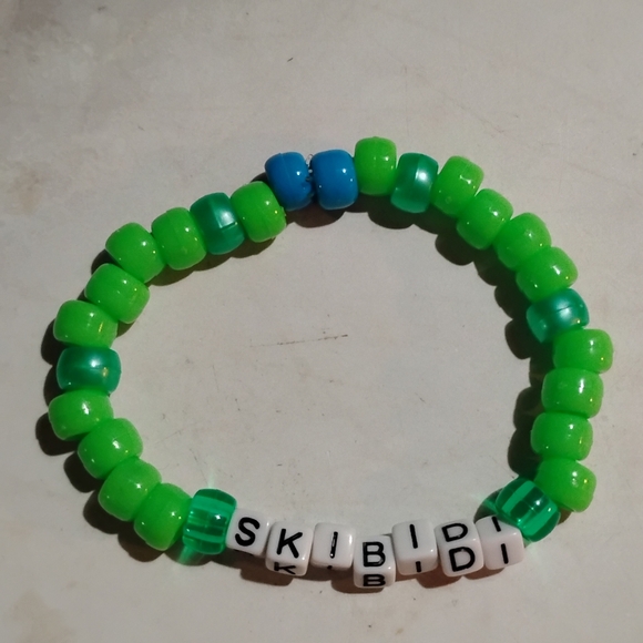 Handmade bracelets - Picture 2 of 5